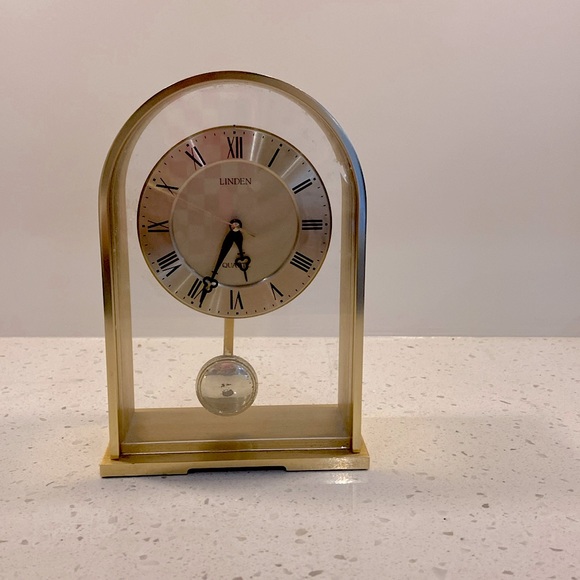 Linden Accents Linden Vintage Quartz Mantle Clock Poshmark